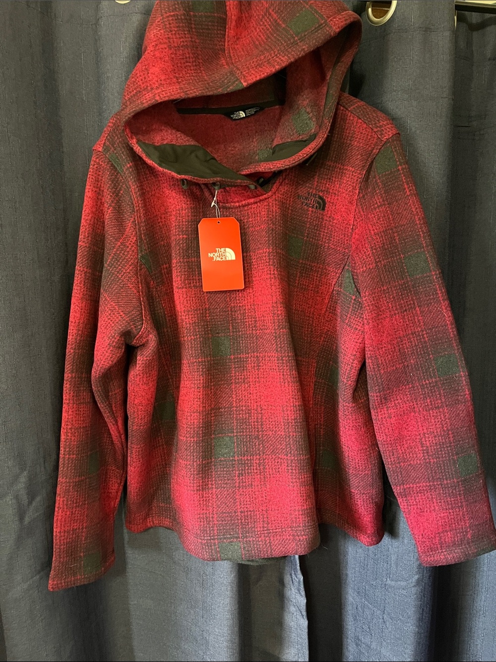 NWT The North Face Red & Black Plaid Hooded Pullover Jacket